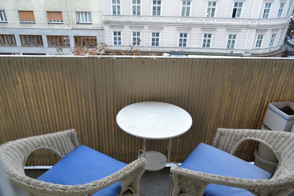 Goldfisch Apartment Hoher Markt Vienna Esterno foto